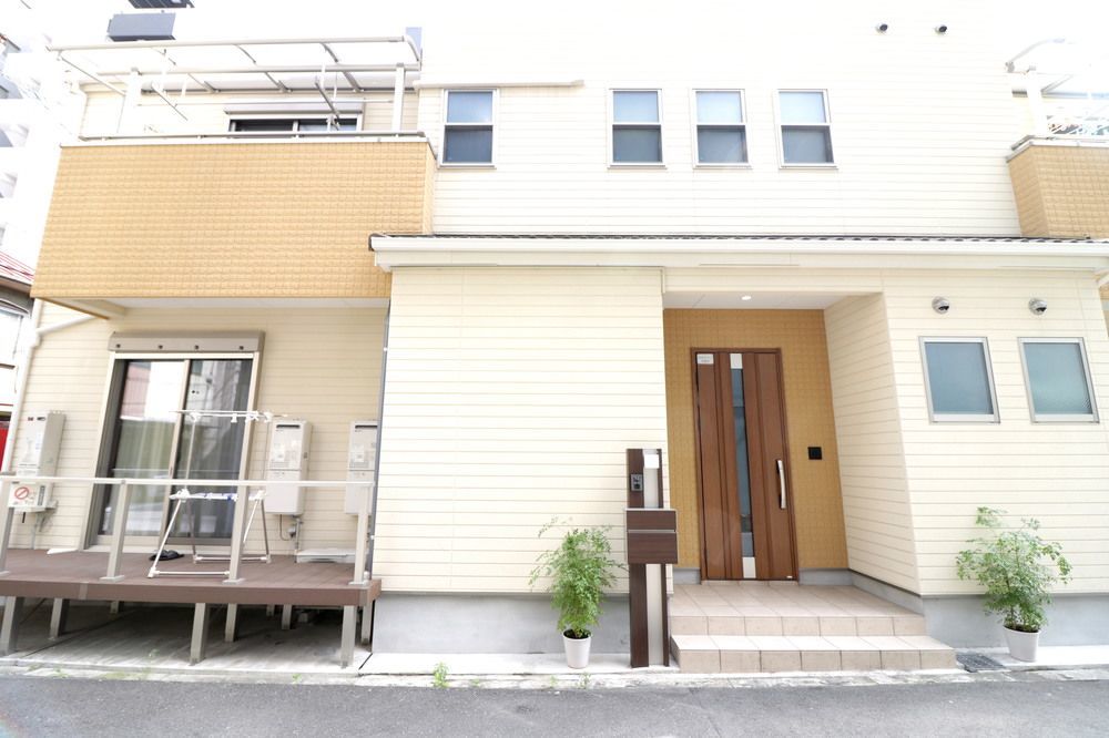 Sakura Japanese House Hotel Осака Екстериор снимка